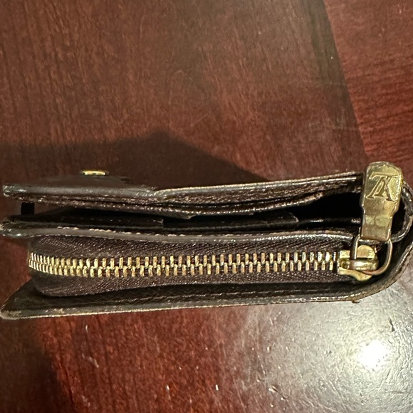 LV WALLET - Picture 3 of 11